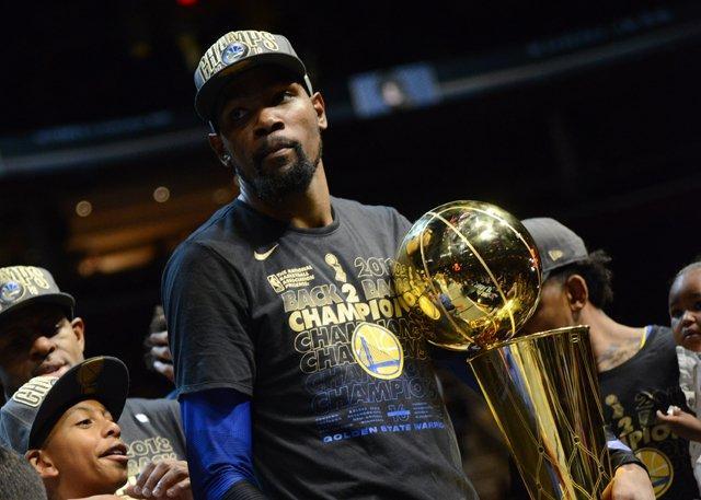 年龄段的普 年龄段的普